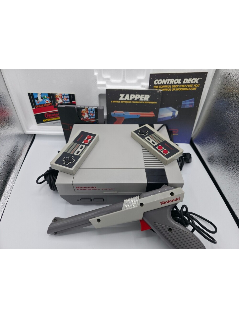 Nintendo NES Action Set Console CIB - Picture 3 of 8
